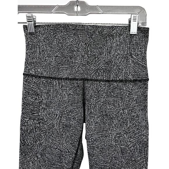 Lululemon Wunder Under Luon Ripple Jacquard Black White Crop Leggings Sz 2 - Picture 6 of 9